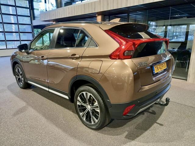 Mitsubishi ECLIPSE Cross 1.5 DI-T Intense Automaat | Camera | Trekhaak | Navigatie | Airco