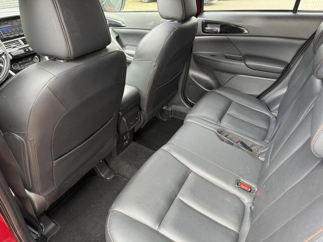 Mitsubishi ECLIPSE Cross 1.5 DI-T 4WD Instyle / Automaat / Trekhaak / Navigatie / Cruise Control Adaptief / Camera/ Bluetooth / Climate Control / Stuur&Stoel verwarming