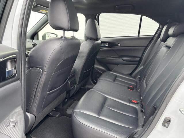 Mitsubishi ECLIPSE Cross 2.4 PHEV Instyle / Schuif/kantel-dak / Adaptive Cruise Control / Lederen bekleding / Elektrisch verstelbare bestuurdersstoel / Stoel- en stuurwielverwarming