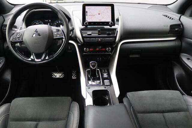 Mitsubishi ECLIPSE Cross 2.4 PHEV Intense + Sport-pack/Trekhaak/Navigatie/Winter-Pack/Camera/Adaptive-Cruise