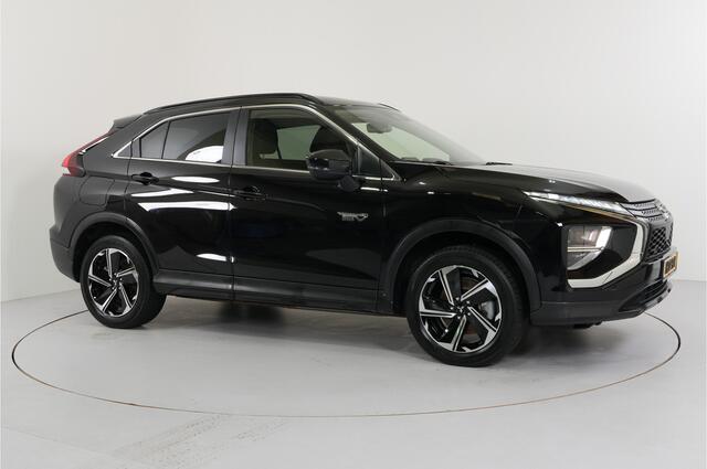 Mitsubishi ECLIPSE Cross 2.4 PHEV 188 pk 4 WD | Camera | Stl. verw. | Apple/Android | Parelmoer | Cruise |