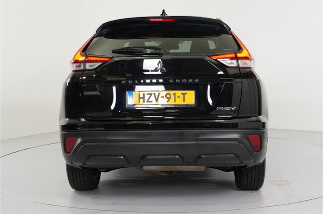 Mitsubishi ECLIPSE Cross 2.4 PHEV 188 pk 4 WD | Camera | Stl. verw. | Apple/Android | Parelmoer | Cruise |