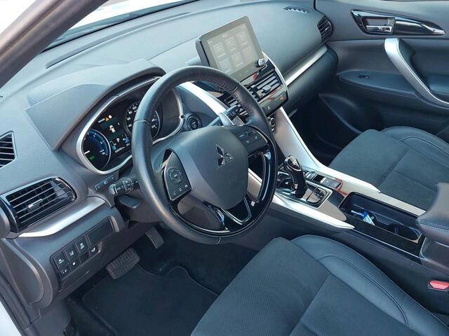 Mitsubishi ECLIPSE Cross 2.4 PHEV Business Intense+