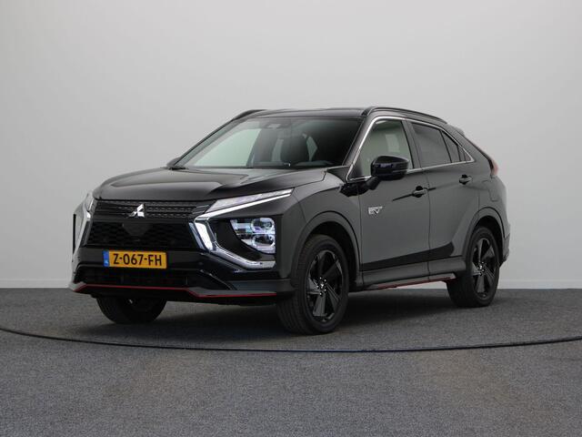 Mitsubishi ECLIPSE Cross 2.4 PHEV Black Edition | Stoelverwarming voor & achter | Achteruitrijcamera | Adatpief cruise control | Apple Carplay/Android Auto |