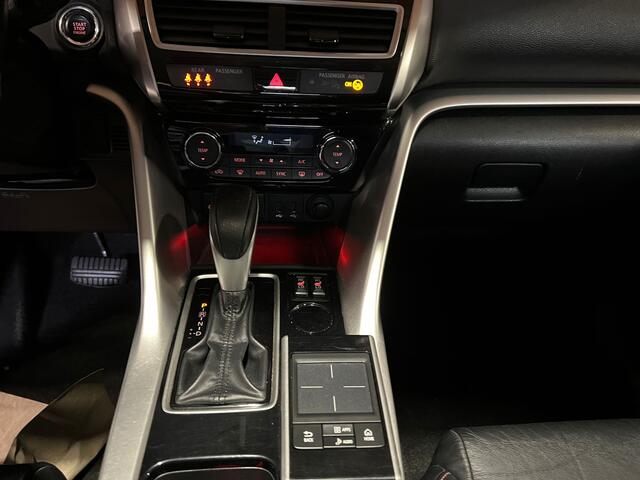 Mitsubishi ECLIPSE Cross 1.5 DI-T Instyle.Automaat Navi.CruiseC.ClimaC.Pdc.Camara.Led.LMV!!!