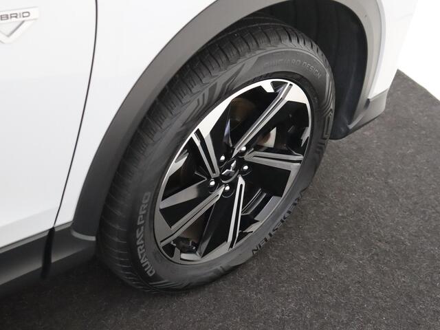 Mitsubishi ECLIPSE Cross 2.4 PHEV Intense 188 PK | Navigatie | Climate Control | Parkeersensoren Achter | Achteruitrijcamera | Keyless Entry | Cruise Control & Snelheidsbegrenzer