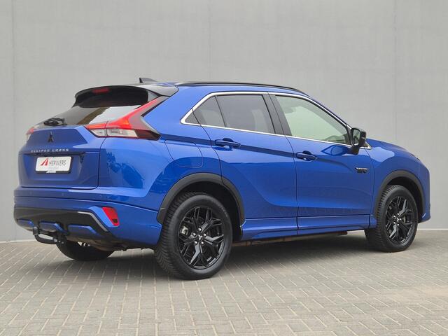 Mitsubishi ECLIPSE Cross 2.4 PHEV Plug-in Black Edition Automaat / Afneembare trekhaak / 1500kg Trekgewicht / Allseason banden / tot 8 jaar Garantie / Rondomzicht camera / Stuur-, Stoel en Achterbankverwarming / Adaptief CC /
