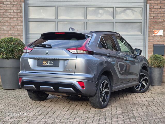 Mitsubishi ECLIPSE Cross 2.4 PHEV Executive In absolute nieuwstaat
