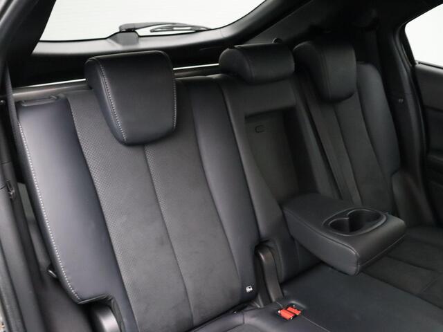 Mitsubishi ECLIPSE Cross 2.4 PHEV Business Executive | Stoelverwarming voor en achter | 360 graden camera | 1500kg geremd |