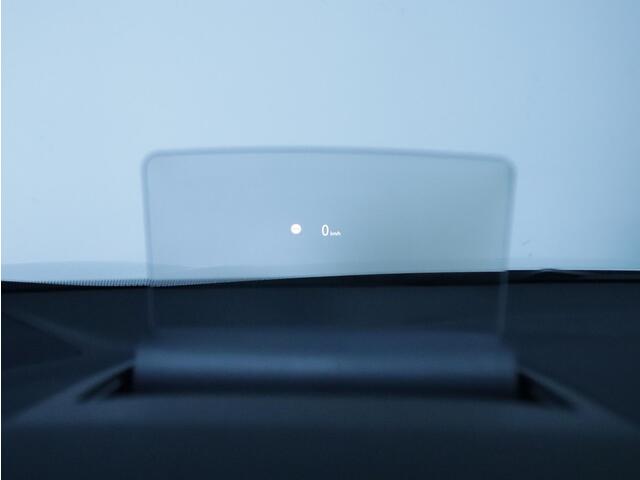 Mitsubishi ECLIPSE Cross 2.4 PHEV Instyle | Navigatie | Panoramadak | Trekhaak | HUD | Cruise control adaptief |