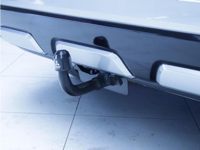 Mitsubishi ECLIPSE Cross 2.4 PHEV Instyle | Navigatie | Panoramadak | Trekhaak | HUD | Cruise control adaptief |