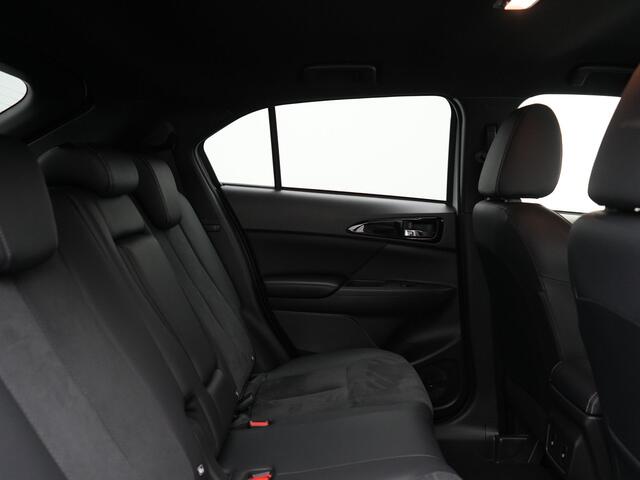 Mitsubishi ECLIPSE Cross 2.4 Intense+ Plug In Hybrid 188pk Dealer O.H. PHEV | Adaptive Cruise | 360 Camera | Stoelen & Stuur Verwarmd | Apple Carplay | Navigatie Via TomTom | Blis | Keyless | DAB |