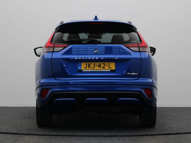 Mitsubishi ECLIPSE Cross 2.4 PHEV Business Executive | Standkachel | Stoel en stuurwielverwarming | Clima | Keyless | 360 camera.