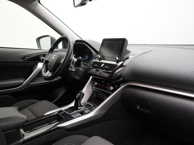 Mitsubishi ECLIPSE Cross 2.4 Instyle Plug In Hybrid 188pk PHEV | Trekhaak | Apple Carplay | Voorstoelen Verwarmd | Keyless | Cruise Control | DAB |