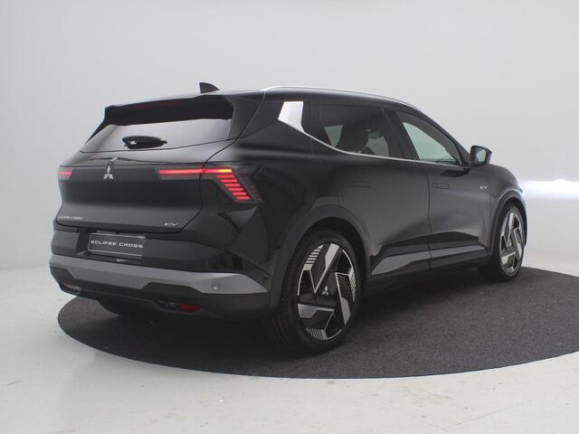Mitsubishi ECLIPSE Cross Intense+ 87 kWh / ¤ 2.000 introductiekorting / Nieuw Model! / Rijklaarprijs / 100% Elektrisch / 621 KM WLTP / 1.100 KG Trekgewicht / Achteruitrijcamera / Google Maps Navigatie / Stuur- & Stoelverwarming /