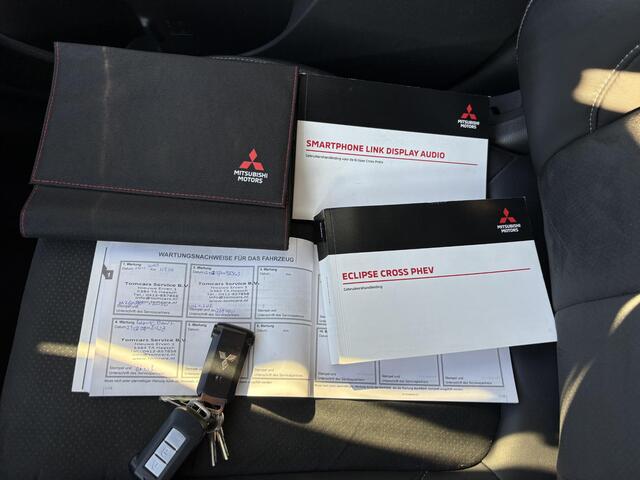 Mitsubishi ECLIPSE Cross 2.4 PHEV Instyle / Trekhaak geremd 1500 kg / Airco / Stoelverwarming / Apple Carplay/Android Auto / Cruise Control /