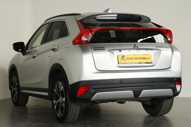 Mitsubishi ECLIPSE Cross 1.5 DI-T Intense / LED / Cam / HUD / CarPlay / Clima