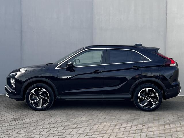 Mitsubishi ECLIPSE Cross 2.4 PHEV Intense+ 4WD S-AWC Automaat / 8 jaar Fabrieksgarantie / 1.500 kg trekgewicht / Elektrische bestuurdersstoel / Navigatie / Stoelverwarming / Apple Carplay Android / 18" LM wielen /