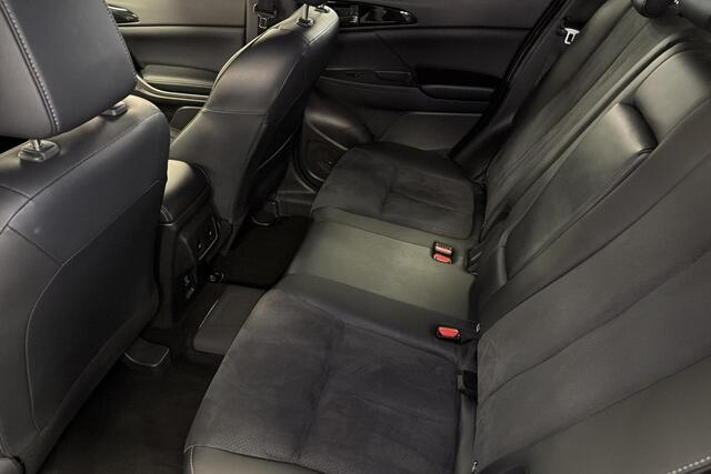 Mitsubishi ECLIPSE Cross 2.4 PHEV Executive 360 camera, Dodehoek sensoren, LED