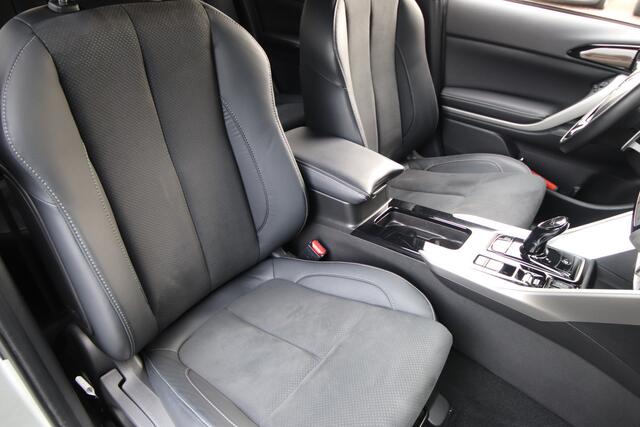 Mitsubishi ECLIPSE Cross 2.4 PHEV Intense+ Slechts 27.320 km, Orig. NL-Auto, Afn.Trekhaak, Michelin-All-Season