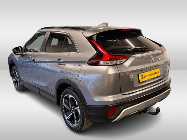 Mitsubishi ECLIPSE Cross 2.4 PHEV Intense / Navi / Trekhaak / Camera / half leder / HUD