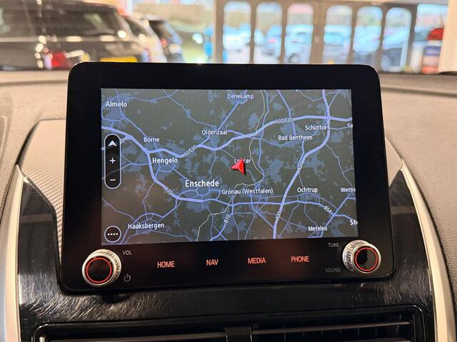 Mitsubishi ECLIPSE Cross 2.4 PHEV Intense / Navi / Trekhaak / Camera / half leder / HUD