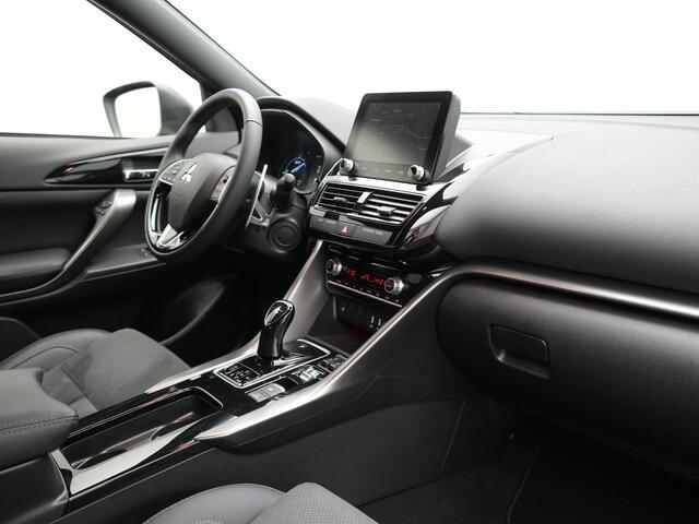 Mitsubishi ECLIPSE Cross 2.4 Black Edition Plug In Hybrid 188pk Dealer O.H. PHEV | Trekhaak Afn. | Adaptive Cruise | 360 Camera | Alcantara Sportstoelen & Stuur Verwarmd | Apple Carplay | Navigatie Via TomTom | Keyless | Blis | DAB |