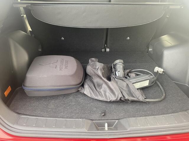 Mitsubishi ECLIPSE Cross 2.4 PHEV Intense+ | All season banden