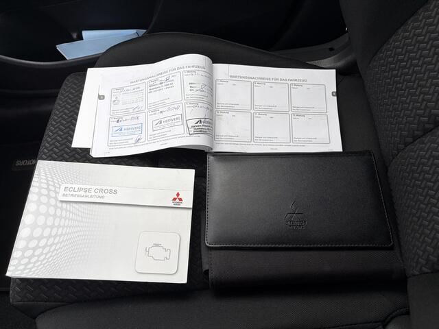 Mitsubishi ECLIPSE Cross 1.5 DI-T Pure / 18 inch LM op All Season banden / Dealer onderhouden / Trekhaak( 1600) / Clima /