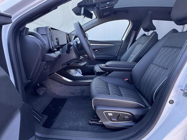 Mitsubishi ECLIPSE Cross Instyle 87 kWh / ¤4.000 introductiekorting / 100% Elektrisch / 625 KM WLTP / 1.100 KG Trekgewicht / 8 jaar fabrieksgarantie/ Panoramadak / Lederen bekleding / Google / Full Option /