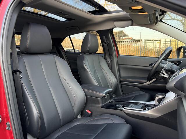 Mitsubishi ECLIPSE Cross 1.5 DI-T Instyle Meest Luxe Uitvoering incl. Trekhaak!