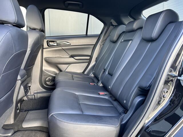 Mitsubishi ECLIPSE Cross 2.4 PHEV Instyle / Leer / 360 Camera / Trekhaak