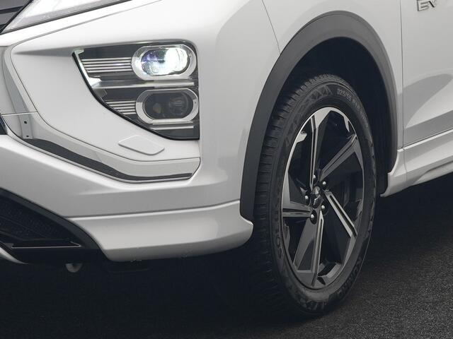 Mitsubishi ECLIPSE Cross 2.4 Instyle PHEV 188pk Dealer O.H. | Trekhaak Af Fabriek | Panodak | Head Up | Adaptive Cruise | 360 Camera | Lederen Sportstoelen Verwarmd | Keyless | Stuur Verwarmd | Apple Carplay | Blis | Navigatie | DAB | Plug In Hybrid |