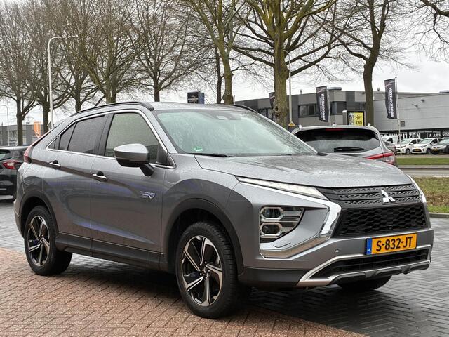 Mitsubishi ECLIPSE Cross 2.4 PHEV Intense+ | Trekhaak | Navigatie | Achteruitrijcamera