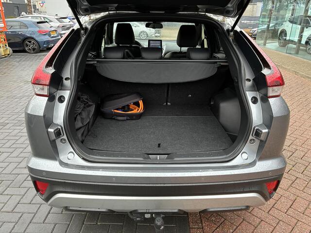 Mitsubishi ECLIPSE Cross 2.4 PHEV Intense+ | Trekhaak | Navigatie | Achteruitrijcamera