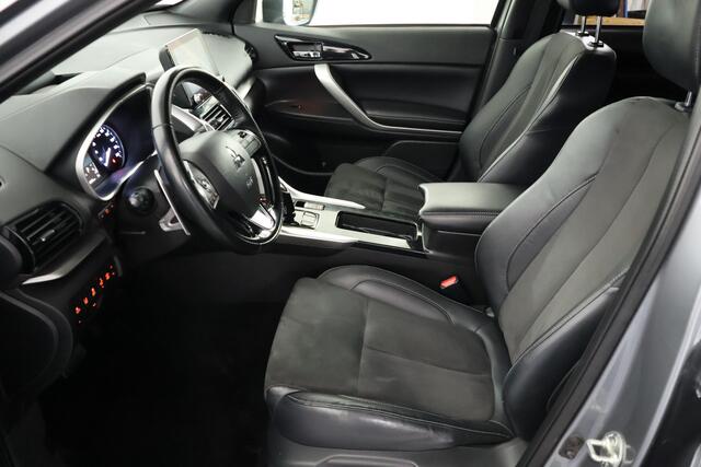 Mitsubishi ECLIPSE Cross 2.4 PHEV Intense / Navi / Trekhaak / Camera / half leder / HUD