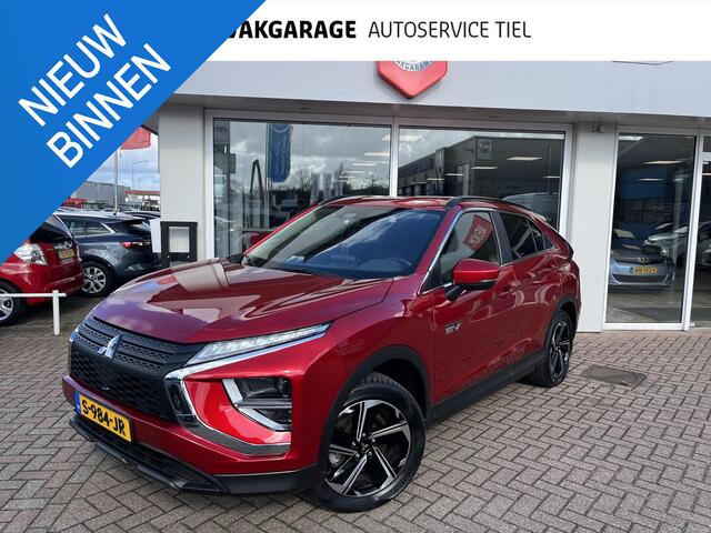 Mitsubishi ECLIPSE Cross 2.4 PHEV Intense incl.:AppleCarplay/AndroidAuto, LM velgen, ParkeerhulpCamera, Trekhaak, Cruise Controle, Climate Control, Stoelverwarming.