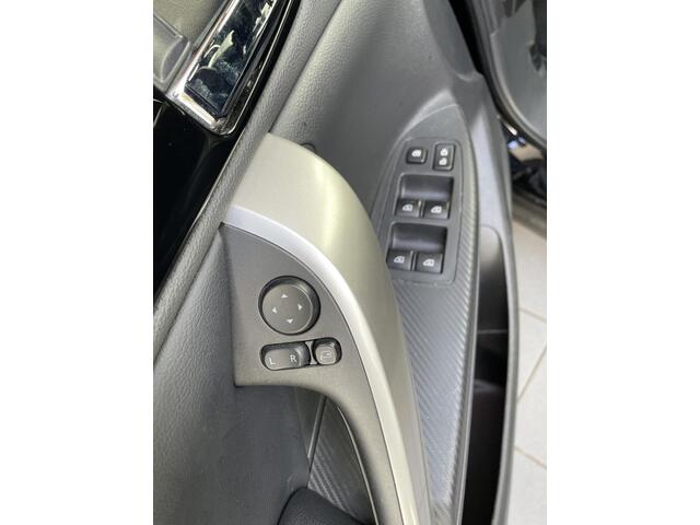 Mitsubishi ECLIPSE Cross 2.4 PHEV Intense+ | Achteruitrijcamera | Navigatie | Trekhaak | FABRIEKSGARANTIE TOT 05-2031!