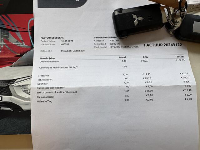 Mitsubishi ECLIPSE Cross 2.4 PHEV Instyle, trekhaak, head-up, pano, leder, compleet!