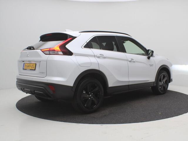 Mitsubishi ECLIPSE Cross 2.4 PHEV Black Edition / 360 Camera / Stoel en Stuurverwarming / Adaptieve Cruise / Dodehoek Detectie / Dealeronderhouden / 1ste Eigenaar / NL Auto / 1500KG Trekgewicht /