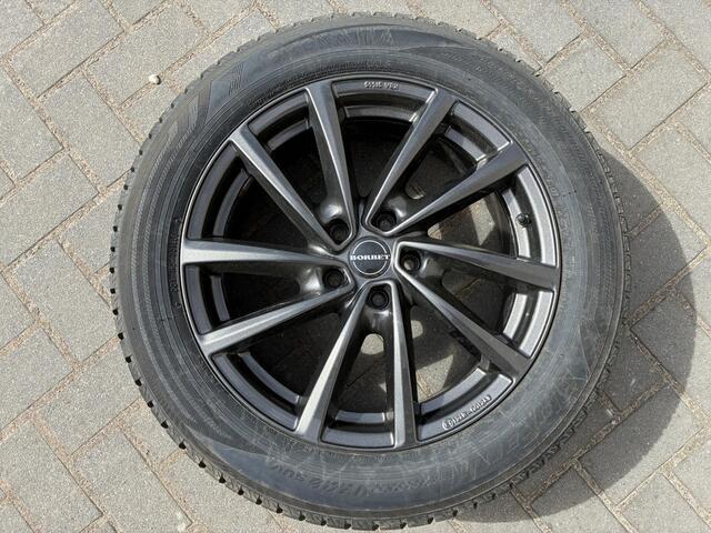 Mitsubishi ECLIPSE Cross 2.4 PHEV Executive Automaat / Fabrieksgarantie 8 Jaar / Afneembare trekhaak (1.500KG) / Dealer Onderhouden / Stoel-/Stuur-/Achterbankverwarming / Navigatie / Apple Carplay/Android Auto / Achteruit-/360 Camera /