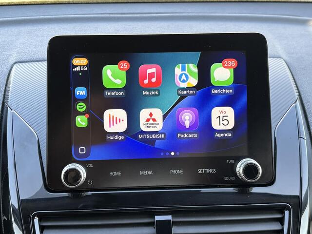 Mitsubishi ECLIPSE Cross 2.4 PHEV Intense 4WD S-AWC / Cruise Control / Climate Control / 1.500 kg trekgewicht / Stoelverwarming / Appel CarPlay & Android Auto / Achteruitrijcamera /