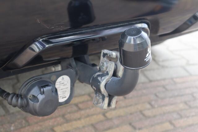 Mitsubishi ECLIPSE Cross 2.4 PHEV Instyle Trekhaak | Panodak | Adaptive Cruise | All Seas