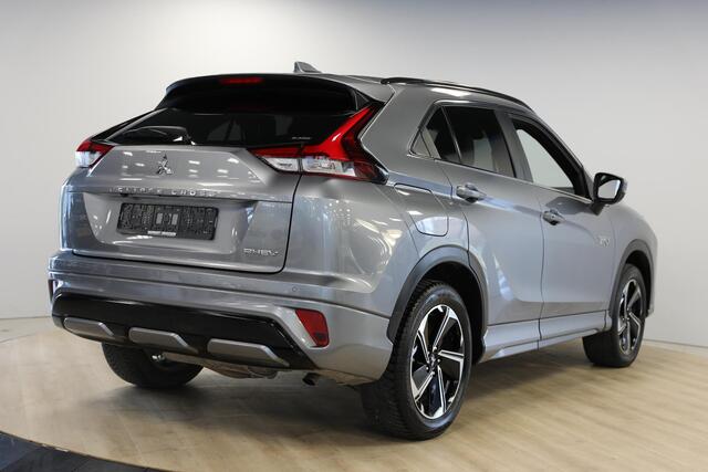 Mitsubishi ECLIPSE Cross 2.4 PHEV Instyle | Schuif- kanteldak | Trekhaak | Leer