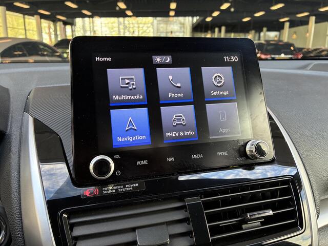 Mitsubishi ECLIPSE Cross 2.4 PHEV Prestige | Panoramadak | Navigatie | Stoelverwarming voor/achter |