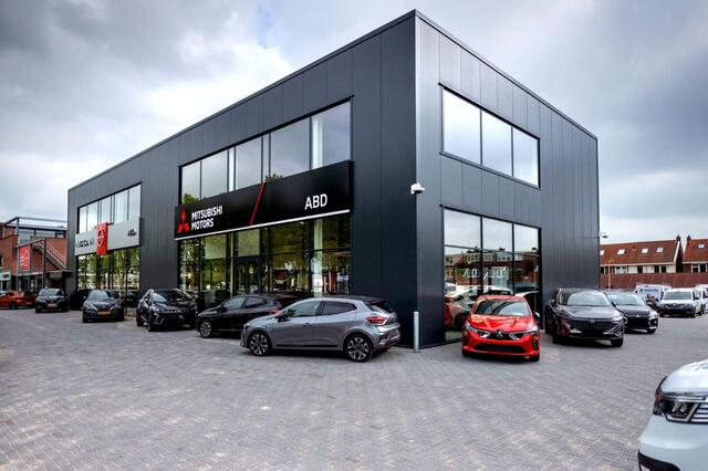 Mitsubishi ECLIPSE Cross Instyle 87 kWh | 8 jaar GARANTIE ! | Elektrische voorstoelen met Geheugen | Stoel en stuurwiel verwarming | Elektrische Achterklep | Harman&Kardon Audio |