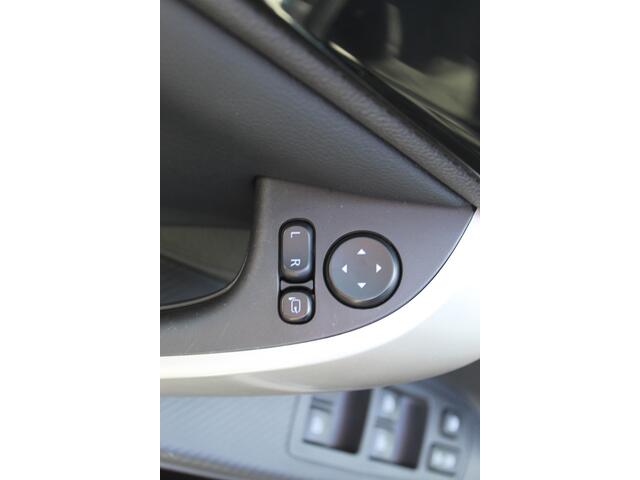 Mitsubishi ECLIPSE Cross 2.4-188pk PHEV 'Instyle'. Zeer nette en luxe Mitsubishi Eclipse plug-in-hybride, slechts 61.424km ! Autm. airco dual, adapt. cruise cntrl, Apple carplay/Android auto, trekhaak, telefoonvoorb., stoel- en achterbankverw., camera v+a, LED verl. etc. et