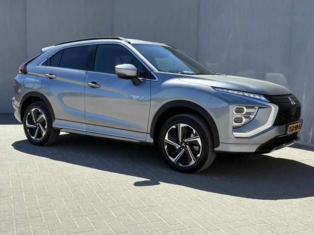Mitsubishi ECLIPSE Cross 2.4 PHEV Executive / 8 Jaar fabrieksgarantie / Volledig Onderhouden / Winterset / Navigatie / Stoel-/Stuur-/Achterbankverwarming /