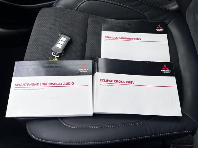 Mitsubishi ECLIPSE Cross 2.4 PHEV Executive / Trekgewicht 1.500 kg / Camera 360° / Elektrische bestuurdersstoel / Navigatie / Premium audio / Apple Carplay Android / 18" LM wielen /