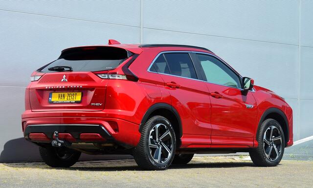 Mitsubishi ECLIPSE Cross PHEV 2.4 EXECUTIVE 4WD | PLUG IN HYBRID | V2H | SOH 85% | ADAPTIEF CRUISE | TREKHAAK 1500KG | ALL SEASON | DODEHOEK ASSISTENT | 360 CAMERA | FABRIEKSGARANTIE TOT 29-06-2030* | NP ¤ 48.616,- | ALL IN RIJKLAARPRIJS